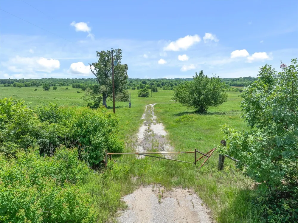 3300 VZ CR 1903 Edgewood, TX 75117
