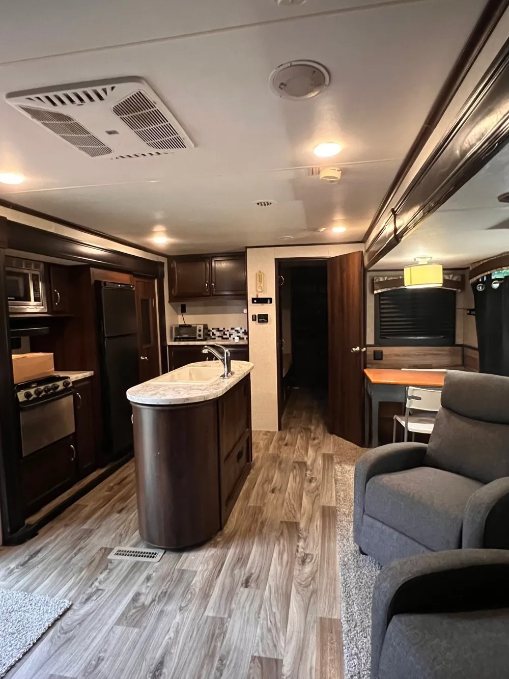 105 W Wrights Avenue Comanche, TX 76442