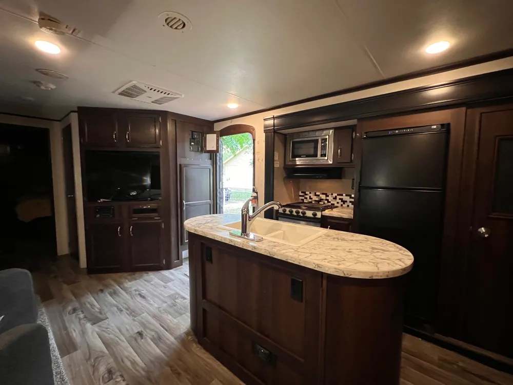 105 W Wrights Avenue Comanche, TX 76442