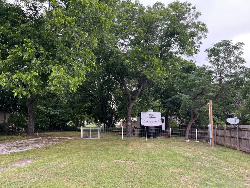 105 W Wrights Avenue Comanche, TX 76442