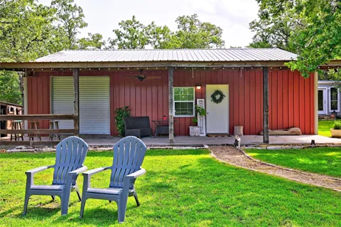2203 Dead End Lane
