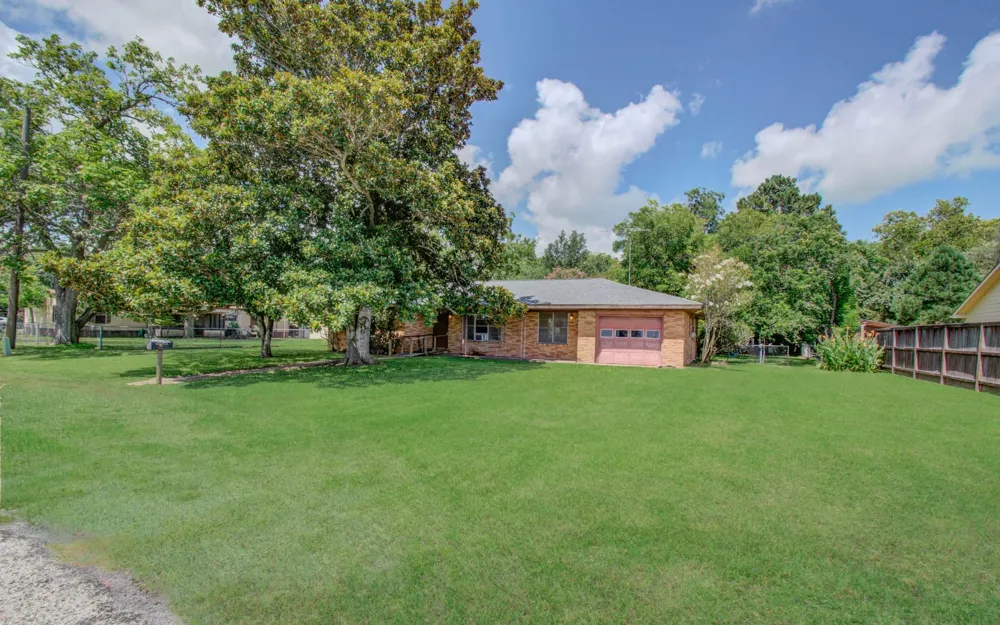 414 Forest Street Columbus, TX 78934