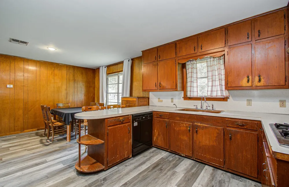 414 Forest Street Columbus, TX 78934