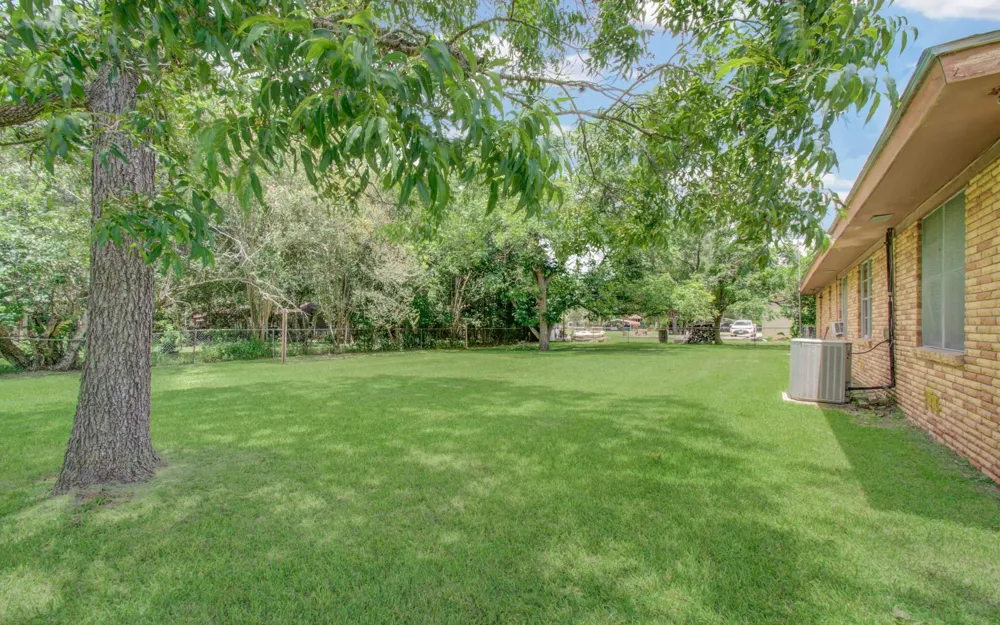 414 Forest Street Columbus, TX 78934