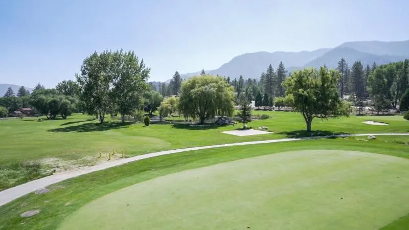2239 Bernina Pine Mountain Club, CA 93222