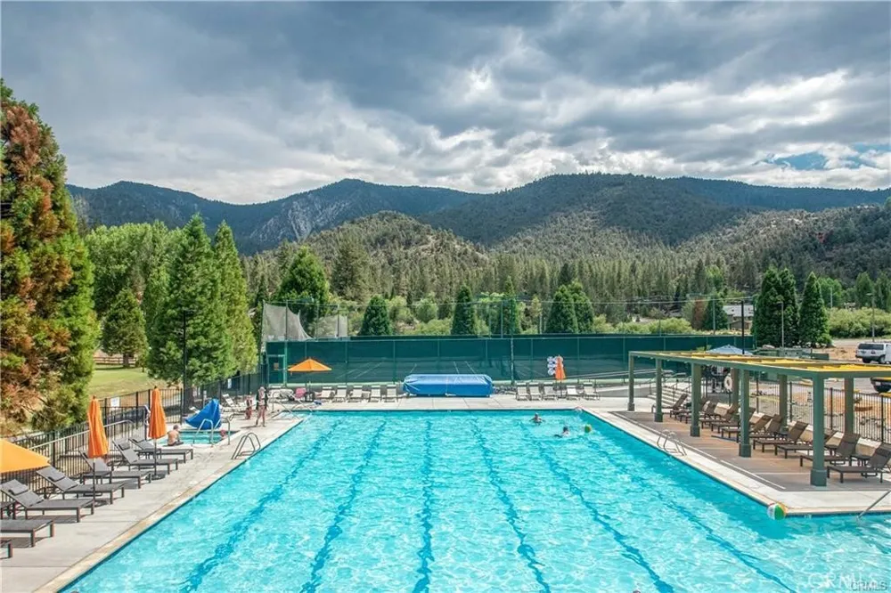 2239 Bernina Pine Mountain Club, CA 93222