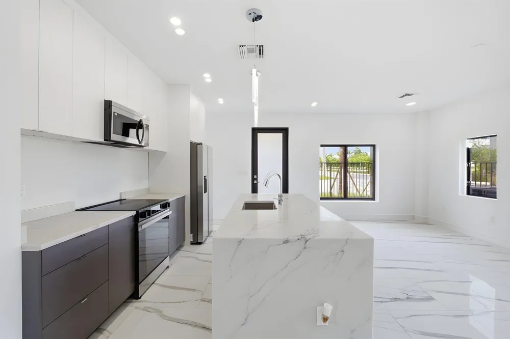 1548 NW 1st Avenue Pompano Beach, FL 33060