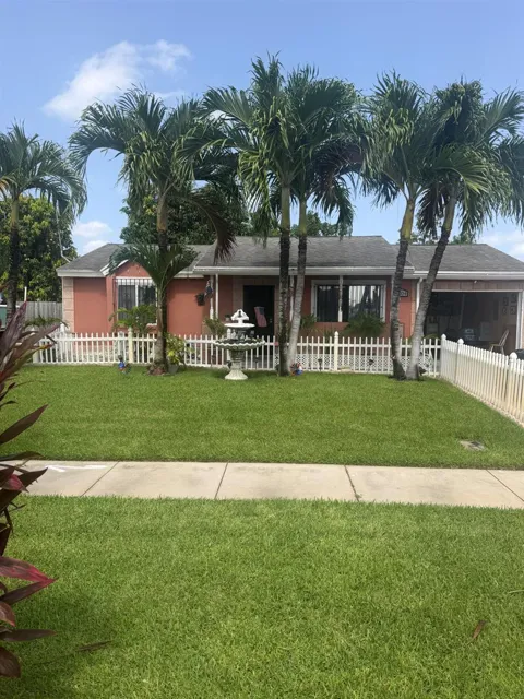 1304 Donwoods Lane