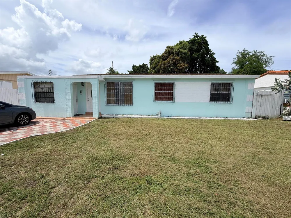 2033 Longwood Road West Palm Beach, FL 33409