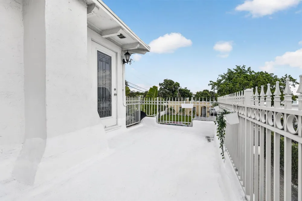 412 El Prado #1 West Palm Beach, FL 33405