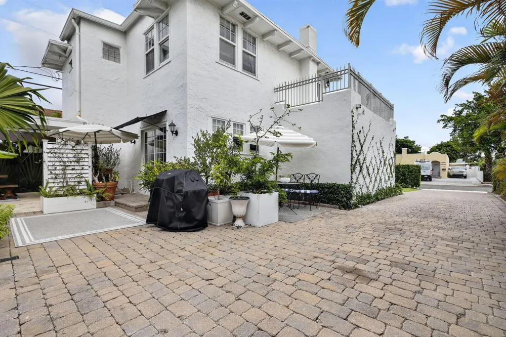 412 El Prado #1 West Palm Beach, FL 33405