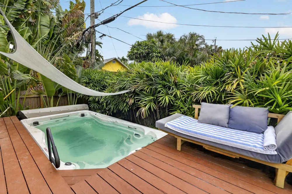 412 El Prado #1 West Palm Beach, FL 33405