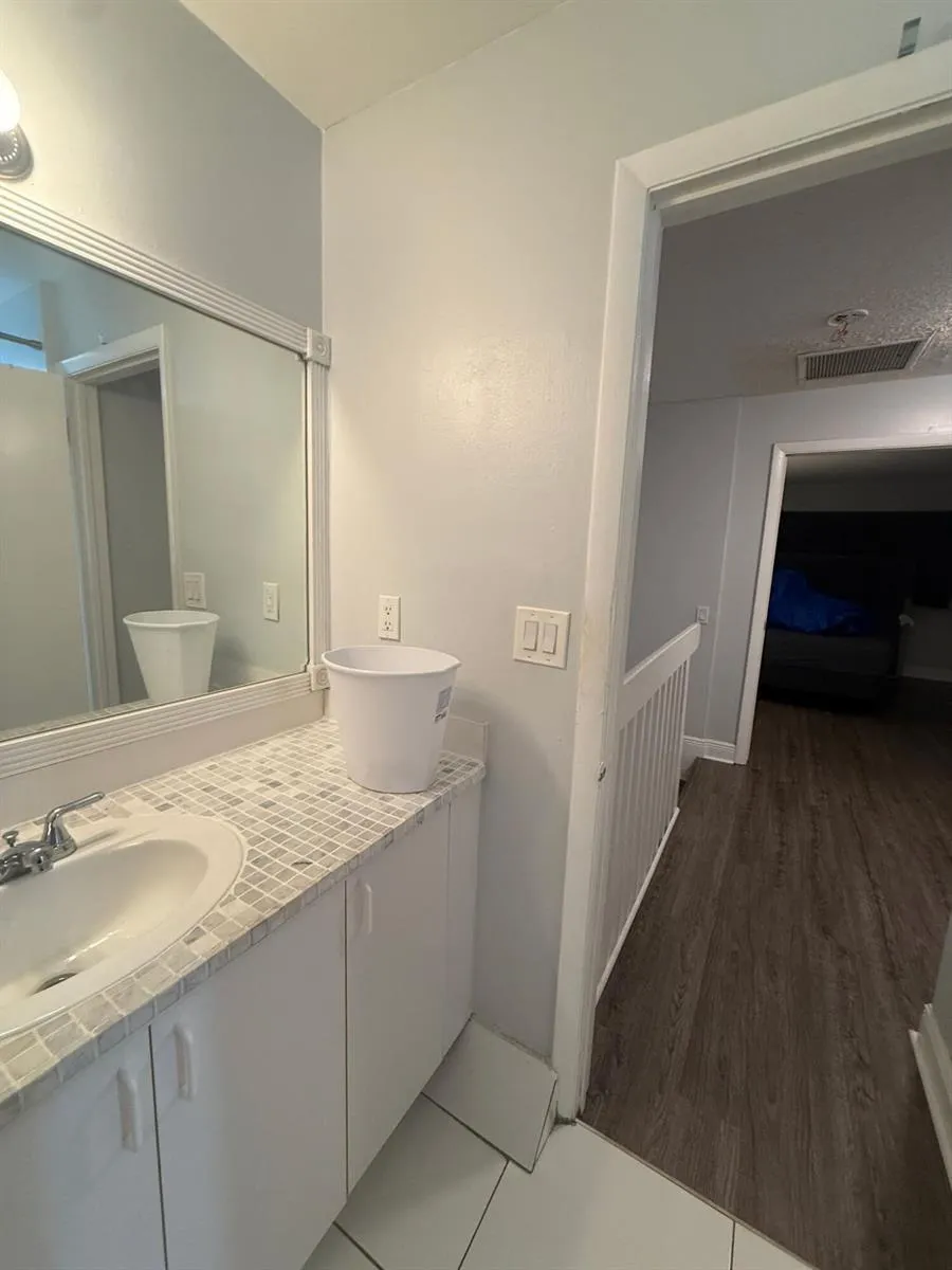 4121 NE 21st Terrace ##3 Lighthouse Point, FL 33064