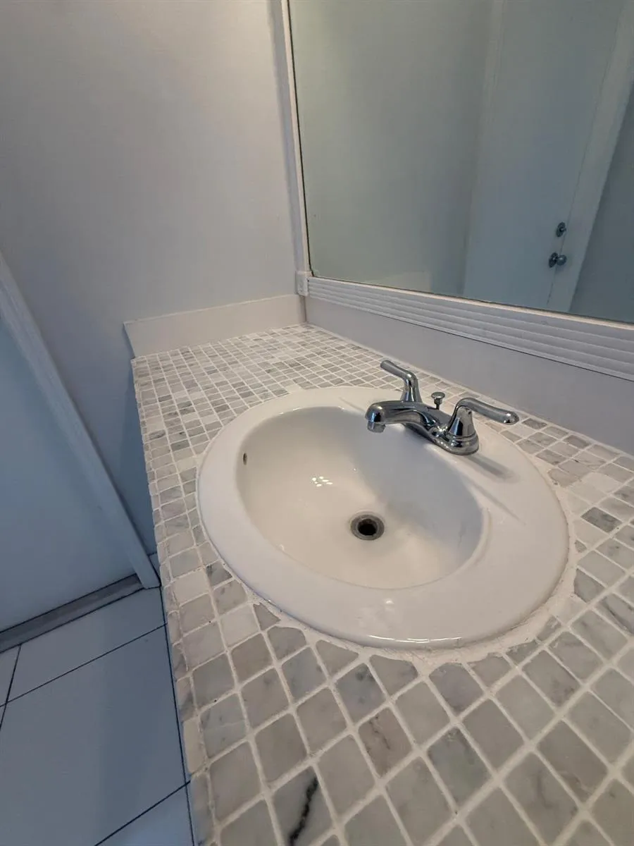 4121 NE 21st Terrace ##3 Lighthouse Point, FL 33064