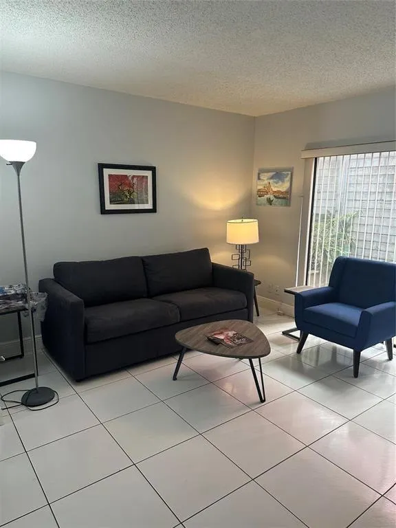 4121 NE 21st Terrace ##3 Lighthouse Point, FL 33064
