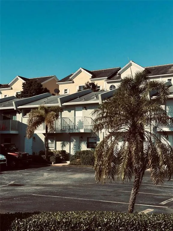 4121 NE 21st Terrace ##3 Lighthouse Point, FL 33064