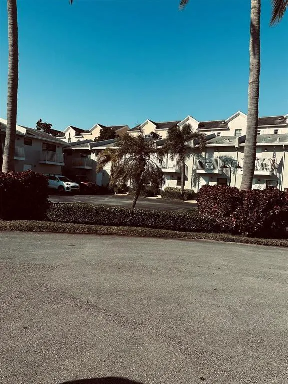 4121 NE 21st Terrace ##3 Lighthouse Point, FL 33064