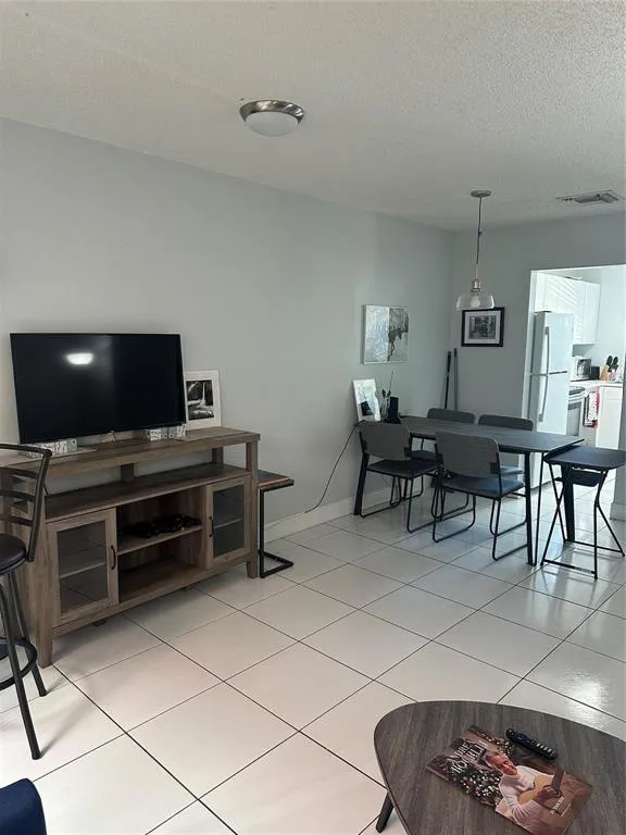 4121 NE 21st Terrace ##3 Lighthouse Point, FL 33064