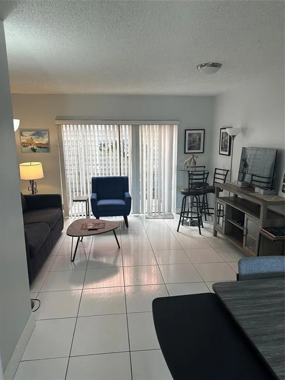4121 NE 21st Terrace ##3 Lighthouse Point, FL 33064