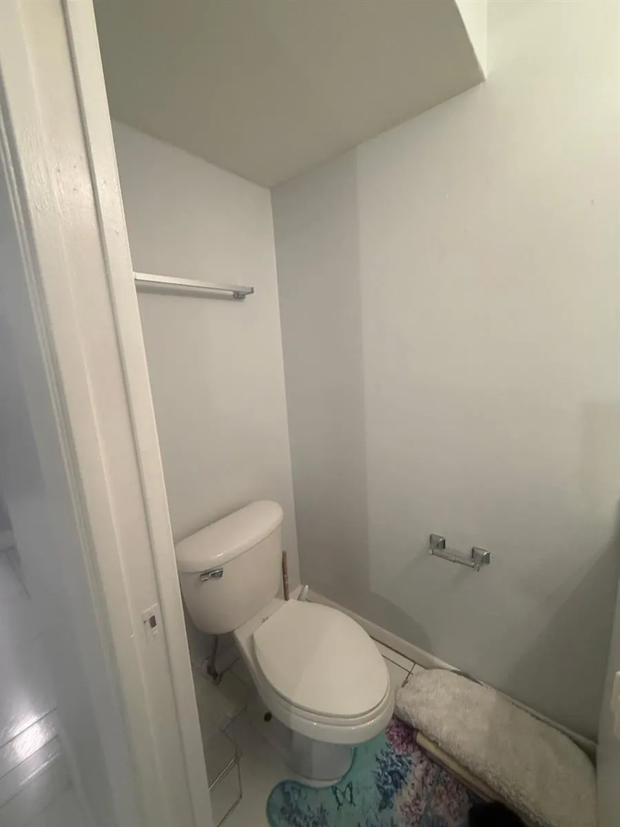 4121 NE 21st Terrace ##3 Lighthouse Point, FL 33064