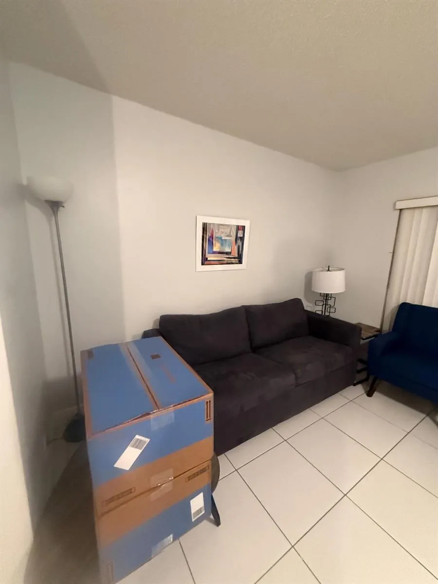 4121 NE 21st Terrace ##3 Lighthouse Point, FL 33064