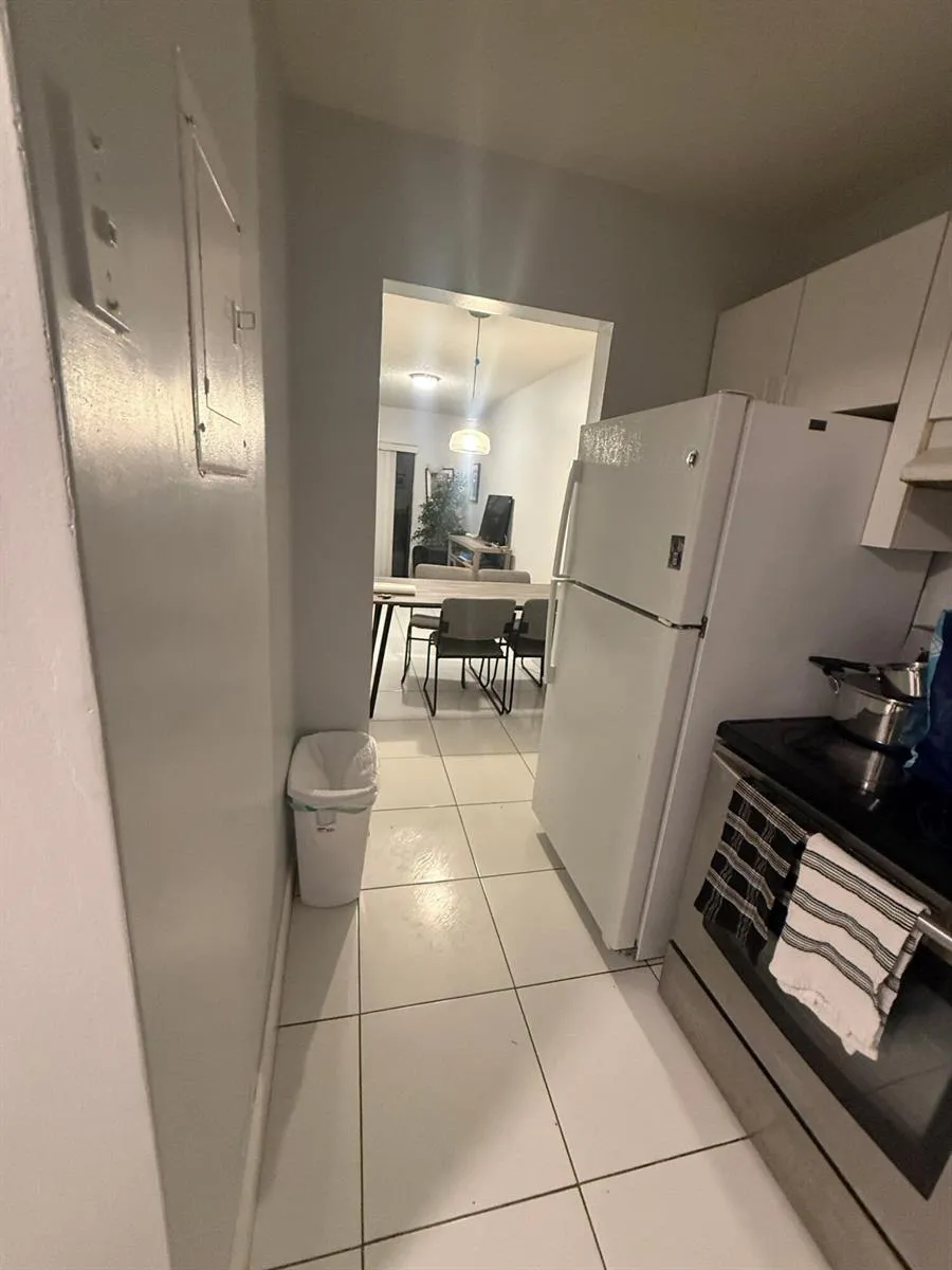 4121 NE 21st Terrace ##3 Lighthouse Point, FL 33064