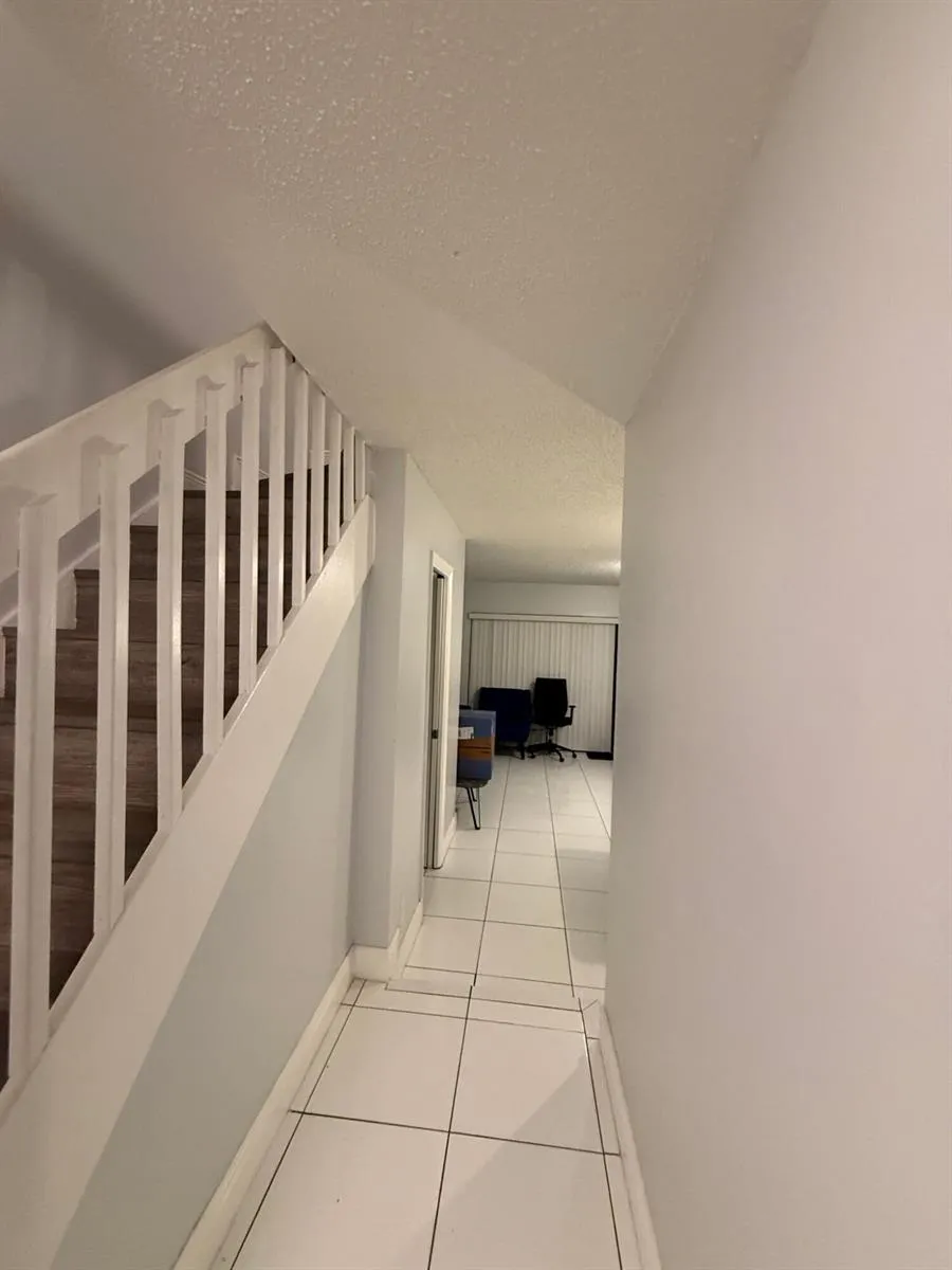 4121 NE 21st Terrace ##3 Lighthouse Point, FL 33064