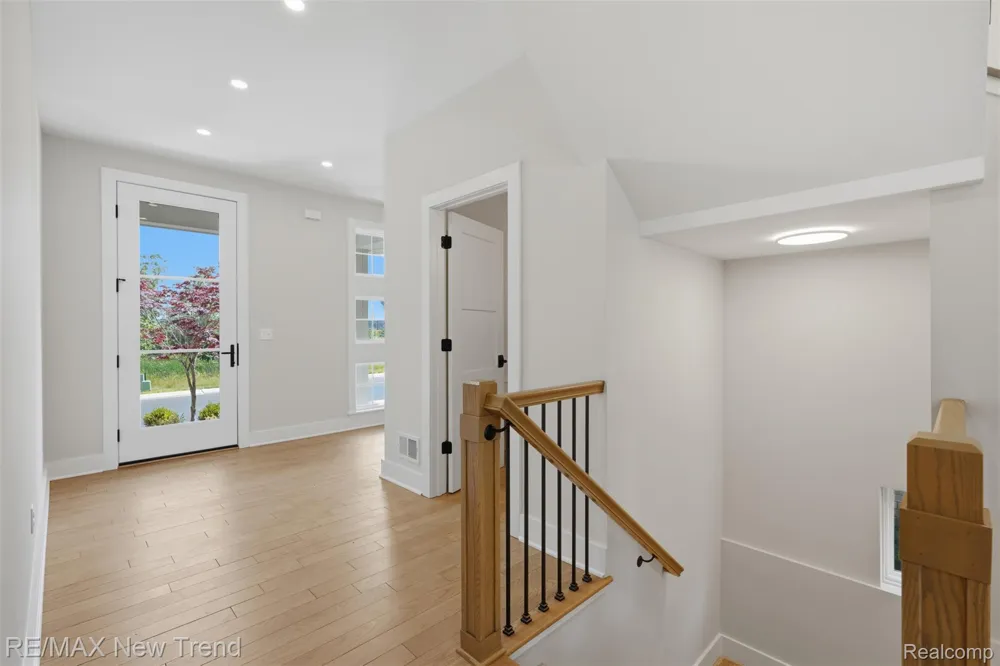 203 Mountain View Lane Milford Village, MI 48381