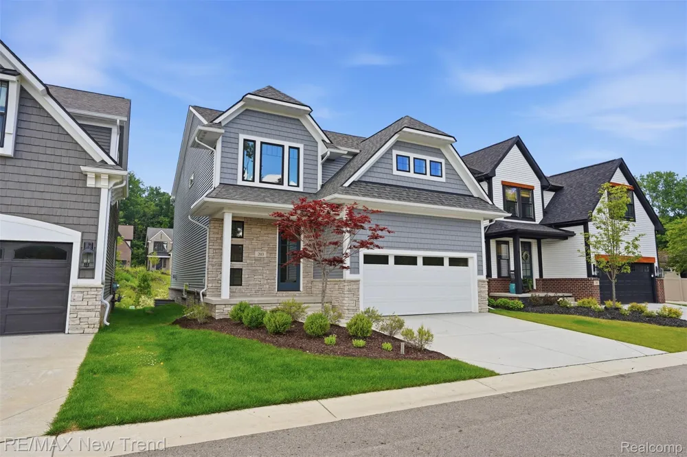 203 Mountain View Lane Milford Village, MI 48381