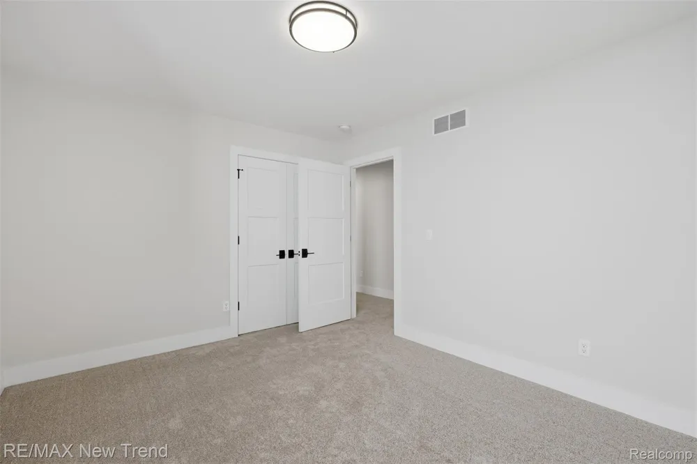 203 Mountain View Lane Milford Village, MI 48381