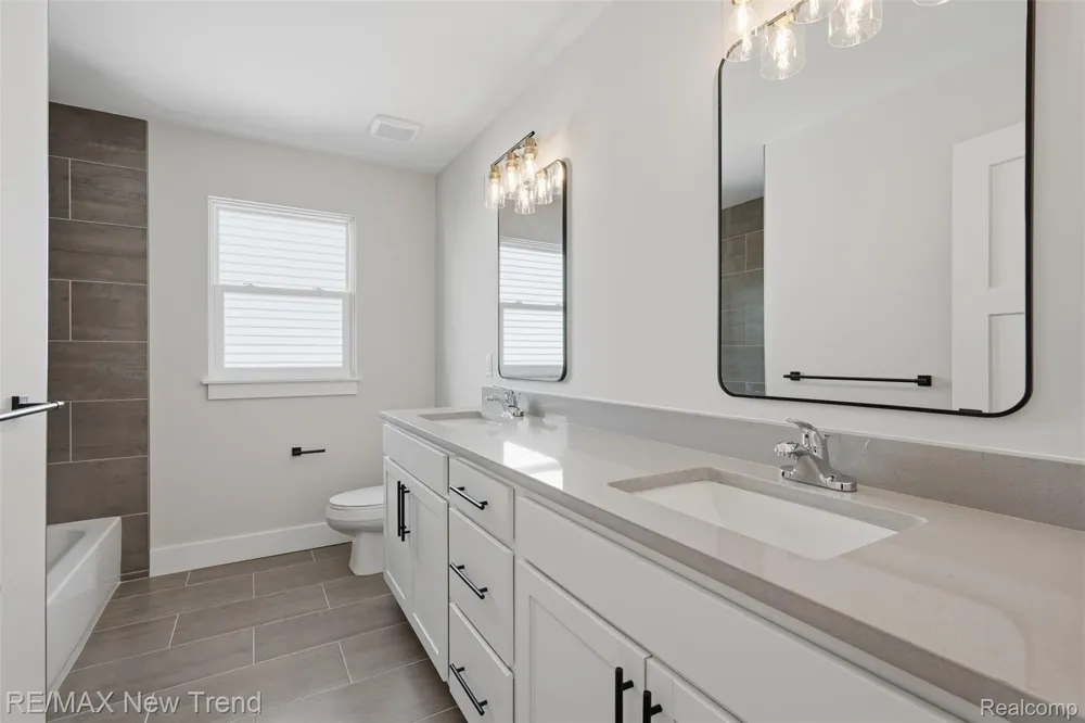 203 Mountain View Lane Milford Village, MI 48381