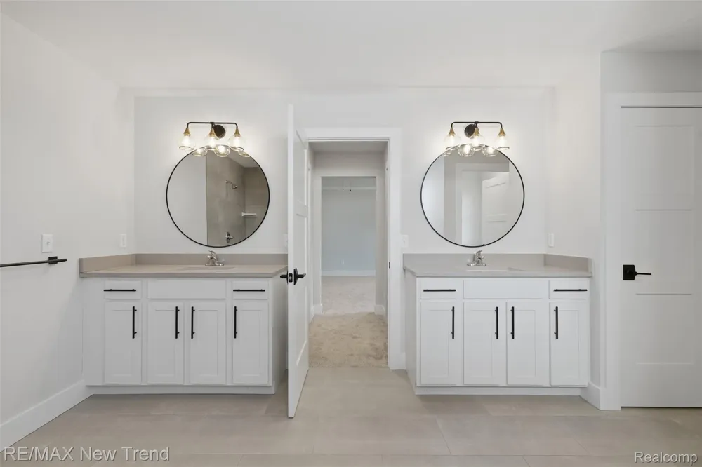 203 Mountain View Lane Milford Village, MI 48381