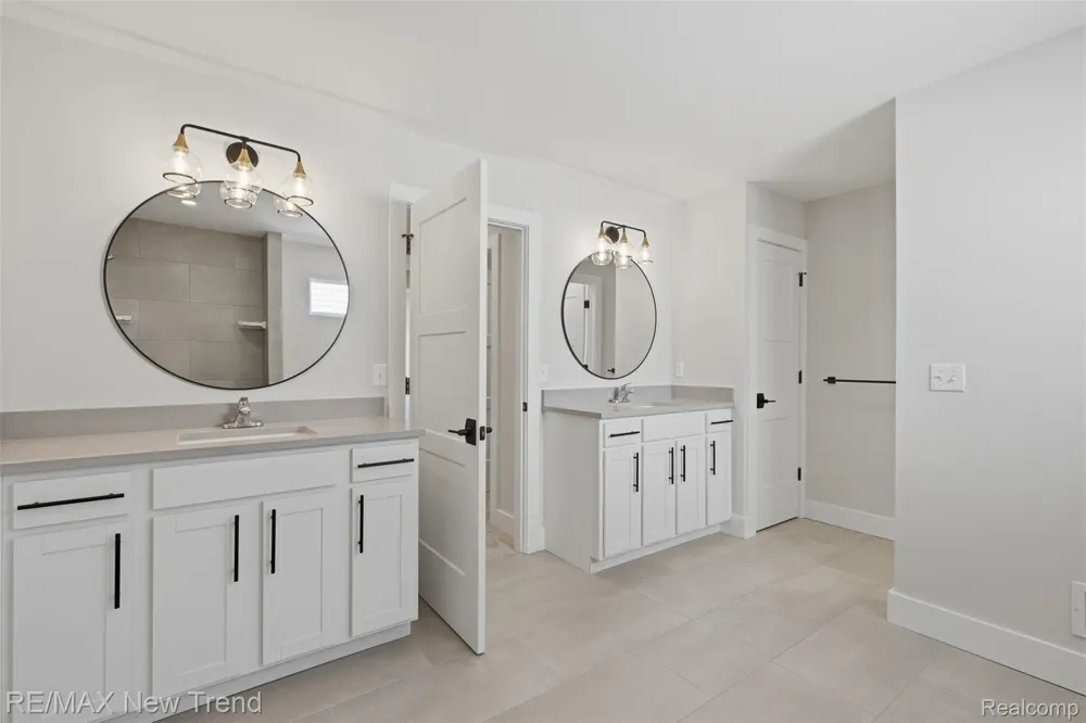 203 Mountain View Lane Milford Village, MI 48381