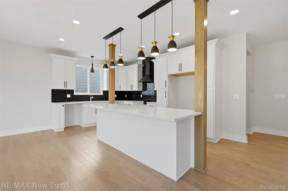 203 Mountain View Lane Milford Village, MI 48381