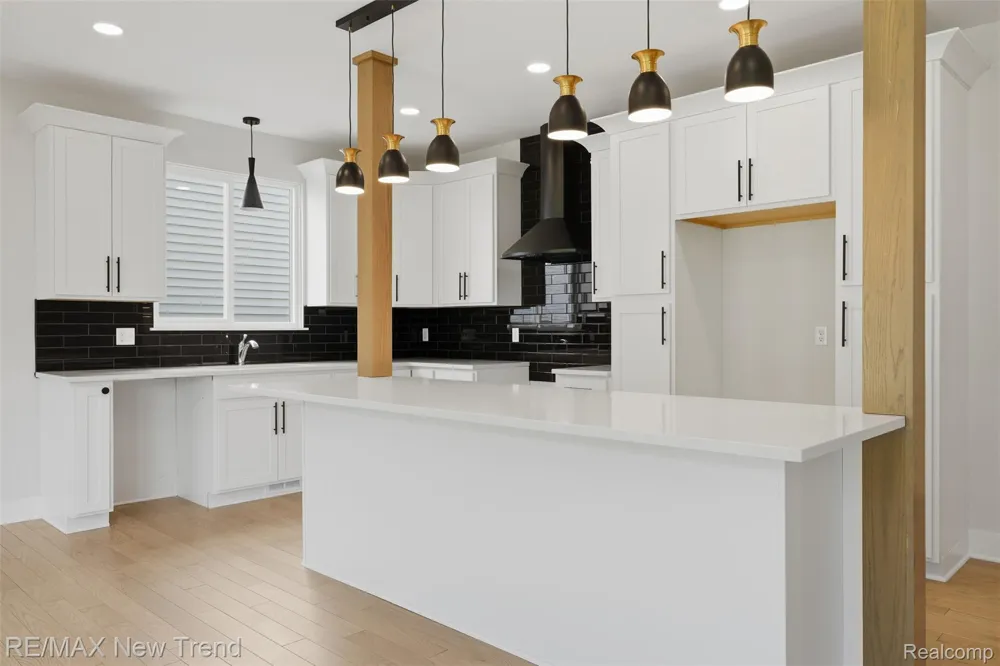 203 Mountain View Lane Milford Village, MI 48381