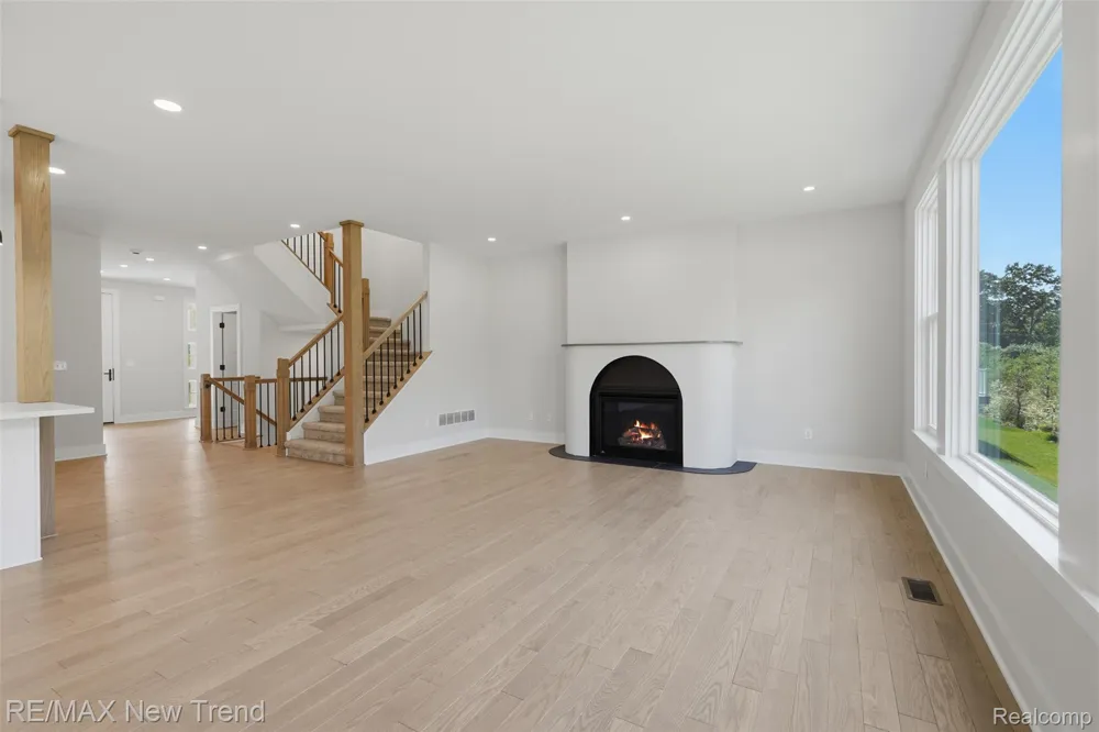 203 Mountain View Lane Milford Village, MI 48381