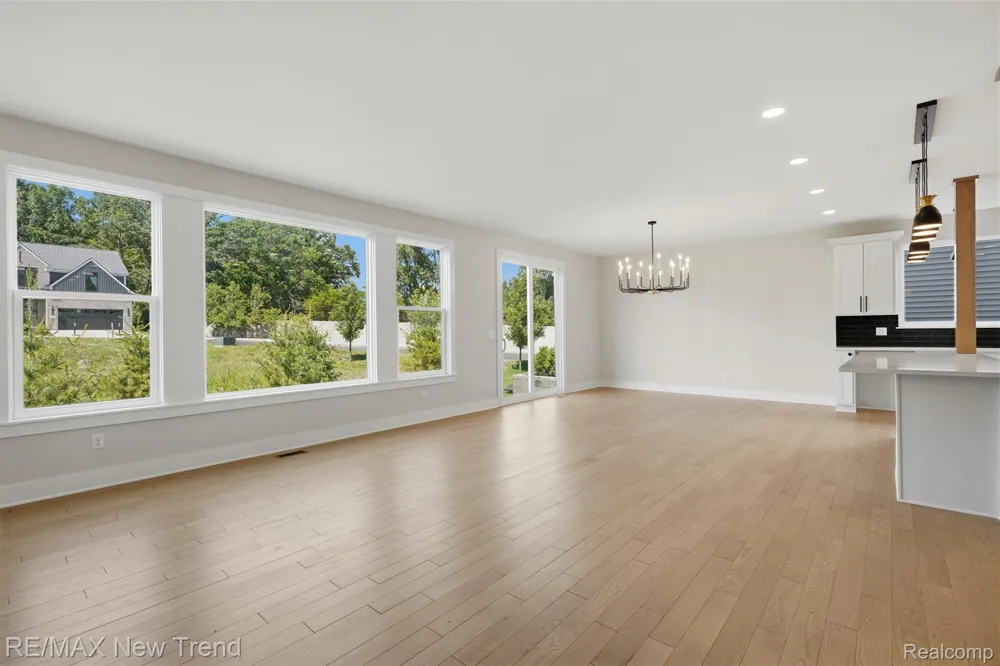 203 Mountain View Lane Milford Village, MI 48381