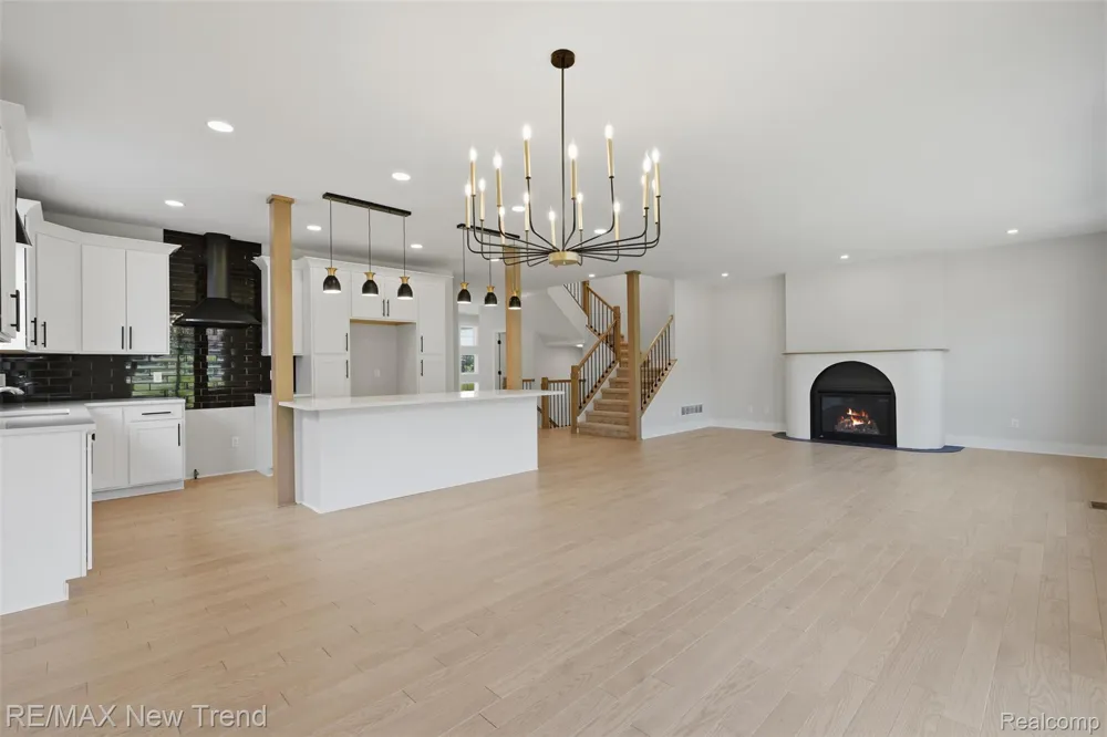 203 Mountain View Lane Milford Village, MI 48381