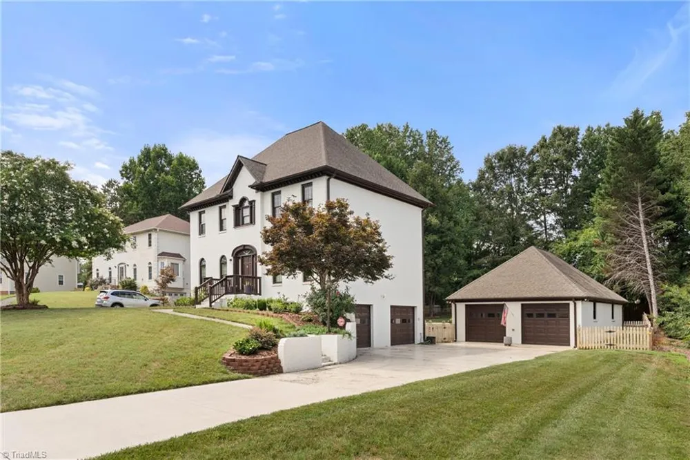 7049 Orchard Path Drive Clemmons, NC 27012