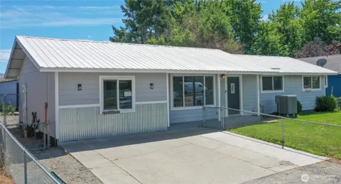 733 Ridge Place