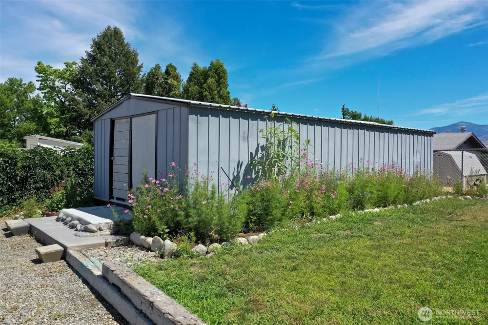 733 Ridge Place Omak, WA 98841