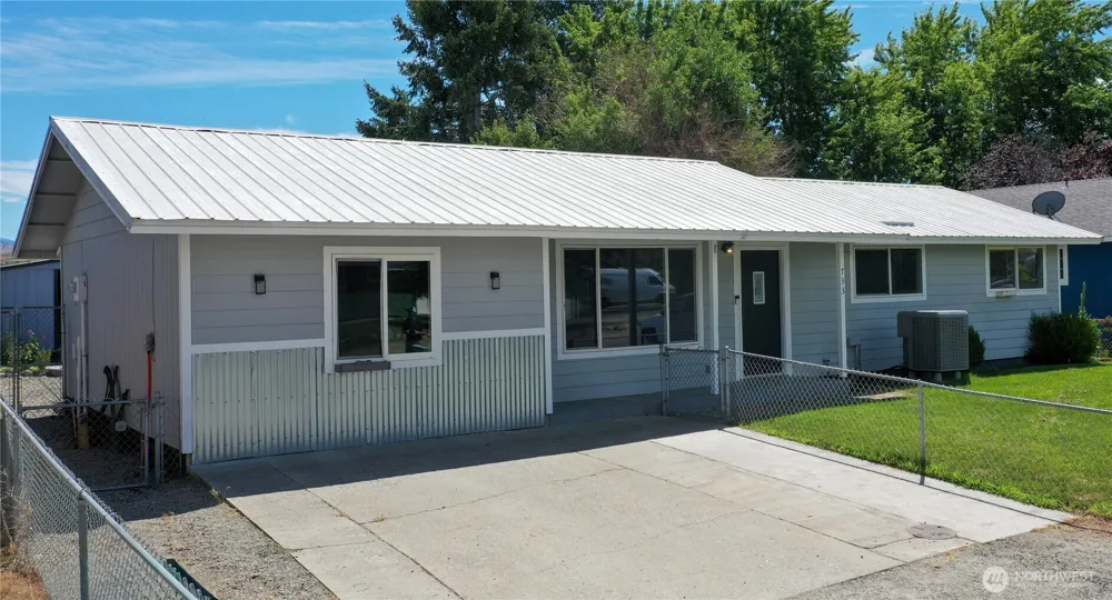 733 Ridge Place Omak, WA 98841