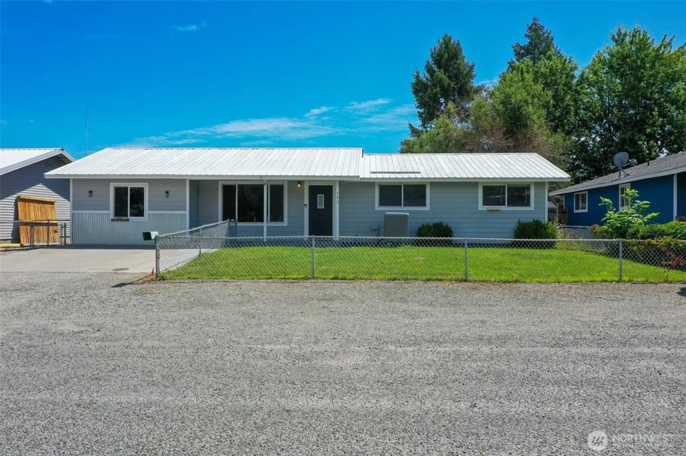 733 Ridge Place Omak, WA 98841