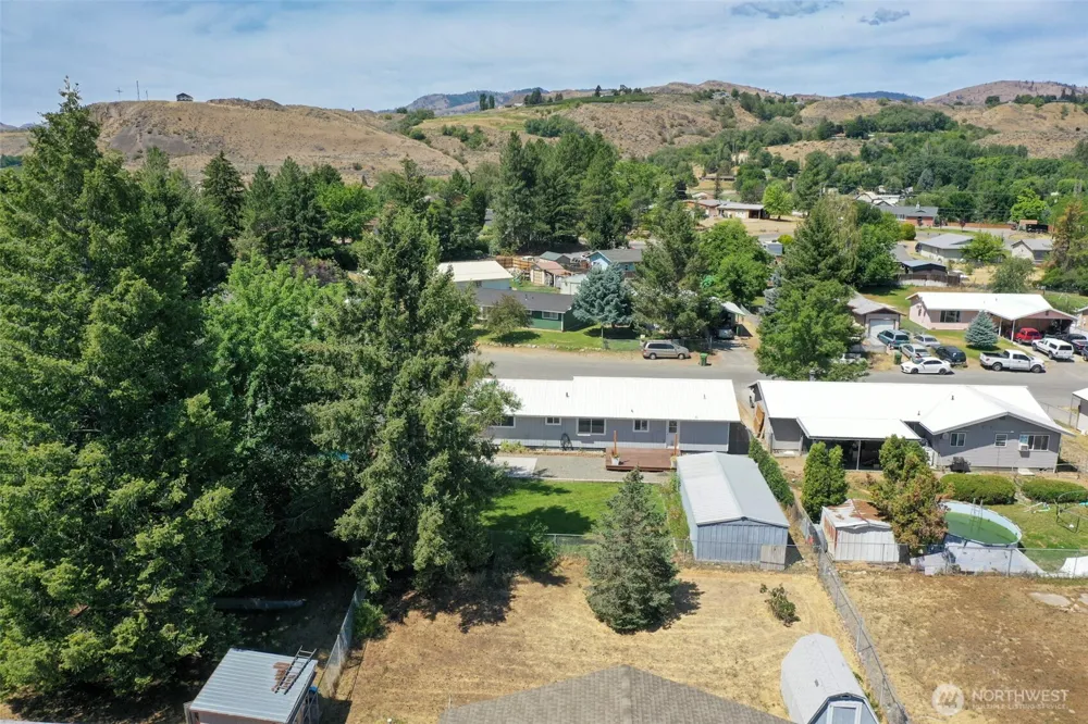 733 Ridge Place Omak, WA 98841