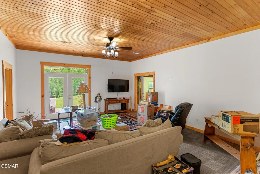 615 Harold Drive Maryville, TN 37803
