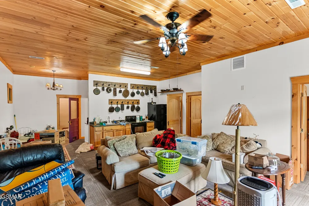 615 Harold Drive Maryville, TN 37803