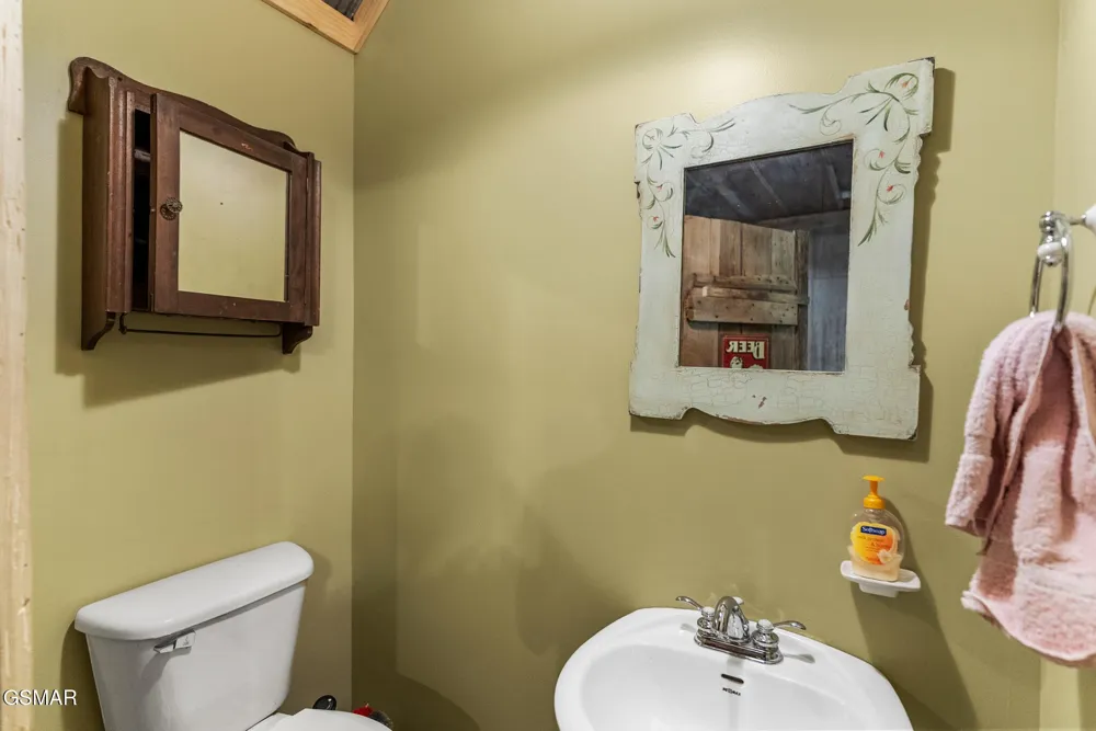 615 Harold Drive Maryville, TN 37803