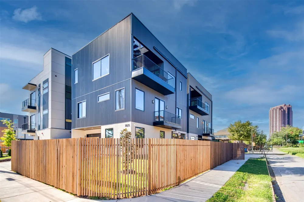 3825 Munger Avenue Dallas, TX 75206