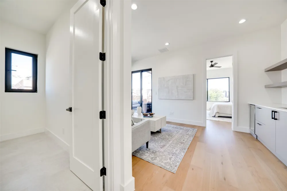 3825 Munger Avenue Dallas, TX 75206