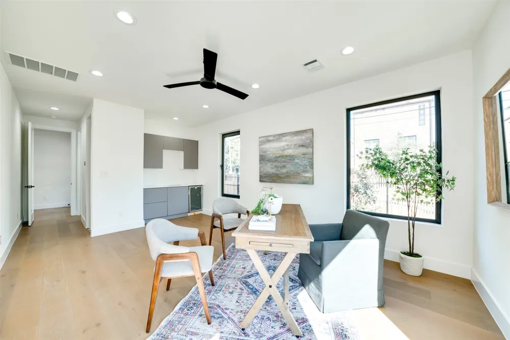 3825 Munger Avenue Dallas, TX 75206